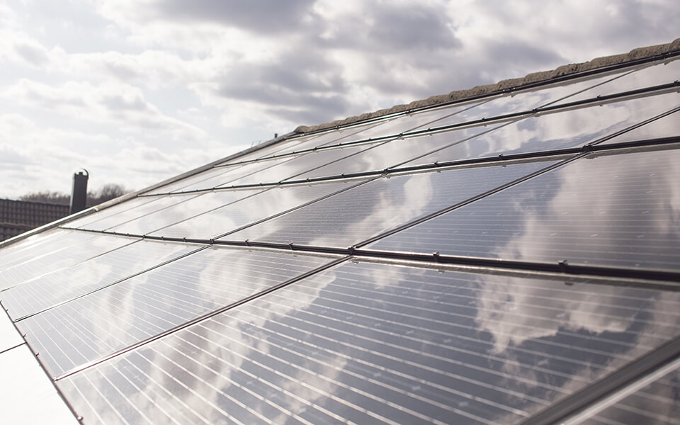 Nyt on oikea aika sijoittaa aurinkopaneeleihin