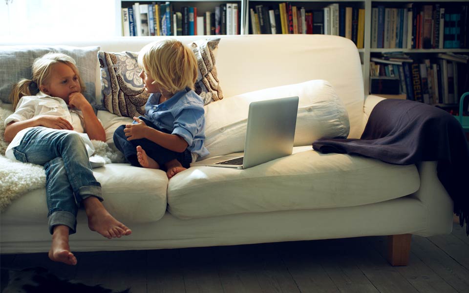 Ilmastonmuutos huolestuttaa jo lapsia – sekä Suomessa että Ruotsissa yli puolet lapsista huolestuneita ilmastonmuutoksesta