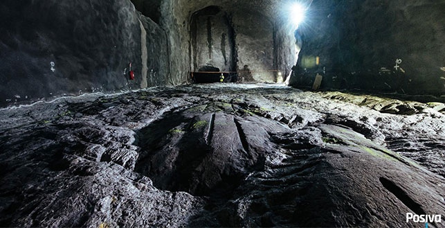 Olkiluodon onkalo, joka on kaivettu kallioon ja muistuttaa suurta jyrkkäseinäistä luolaa