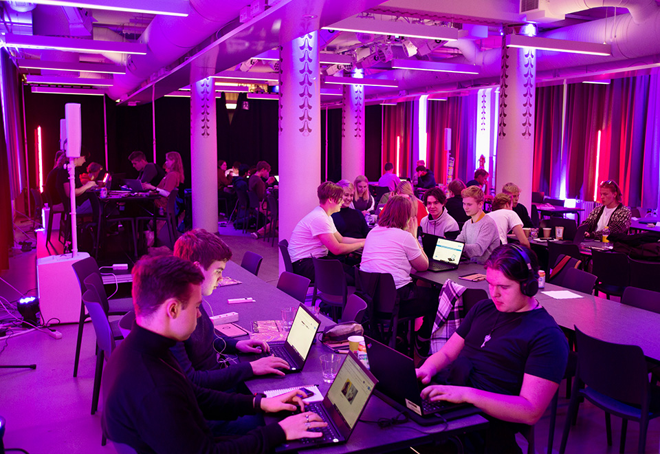 Vattenfall mukana lukiolaisten Nexus Hackathon innovaatiokilpailussa