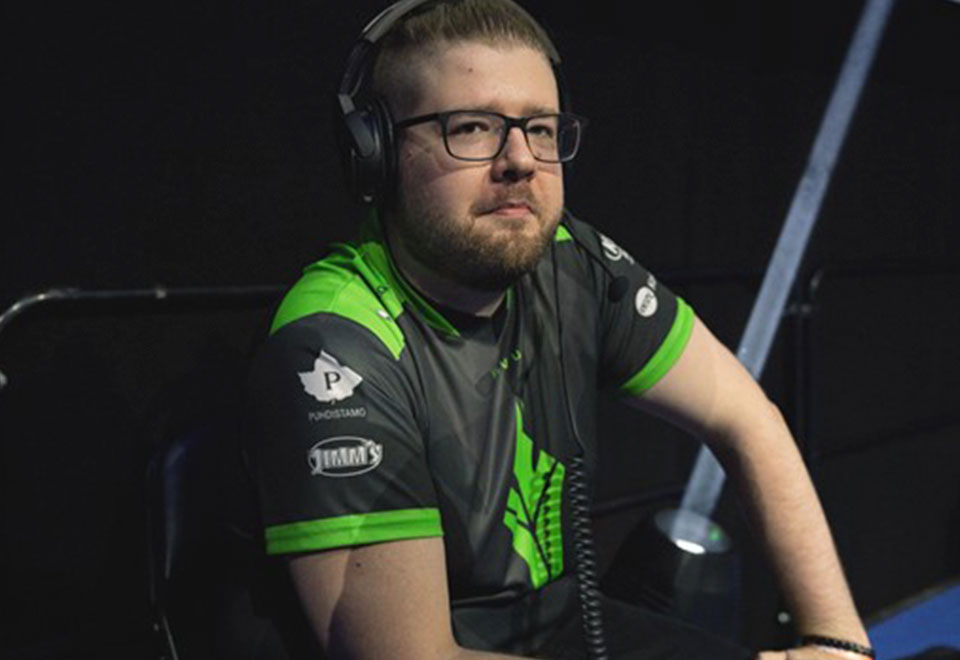 Peliyhteisö Havun päävalmentaja Mikko Välimaa 