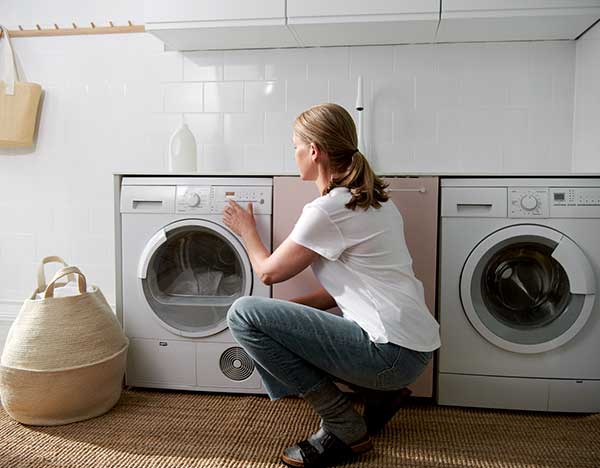 living_woman_laundry_room__600x468.jpg