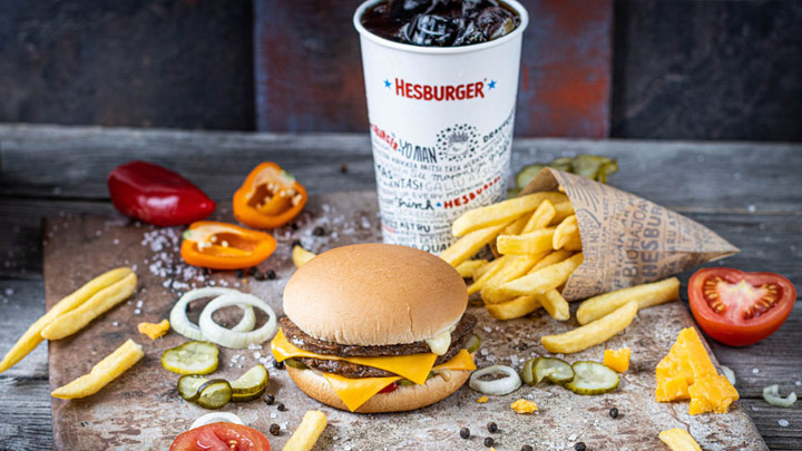 Vattenfallin fossiilivapaa sähkö lämmittää vuosittain noin 110 Hesburgerin ravintolaa.