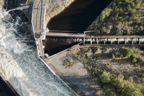 Vesivoimalan virtaus ilmasta kuvattuna-480x319.jpg