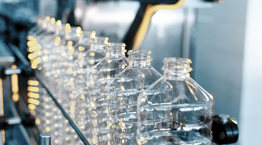 Muovipullojen valmistus